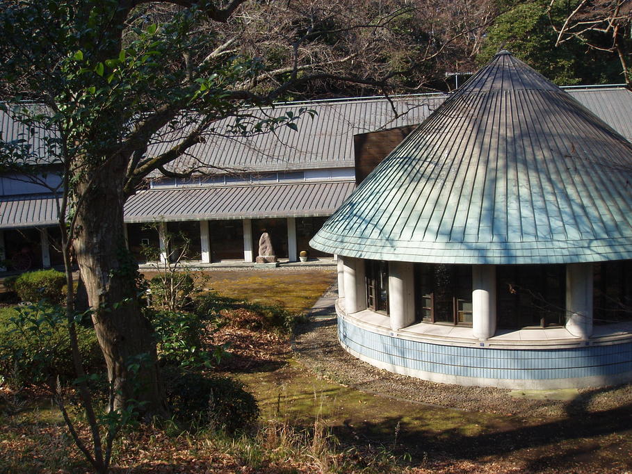 ��钬���y�����كm�[�g  Oiso Municipal Museum