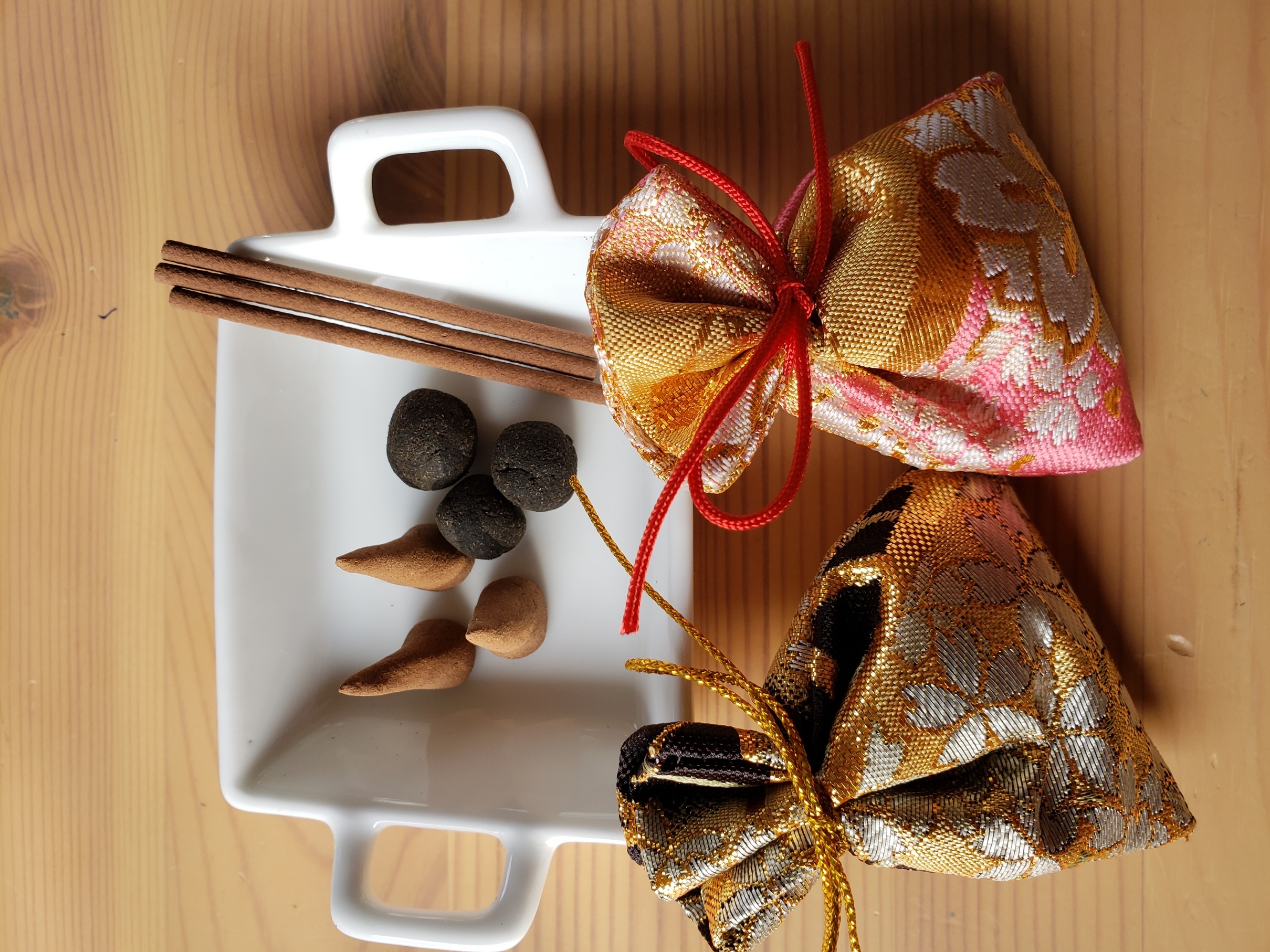 �����@������