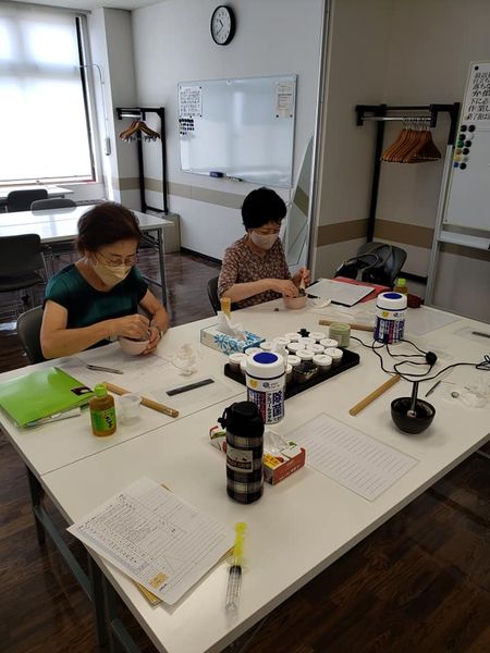 �����@������