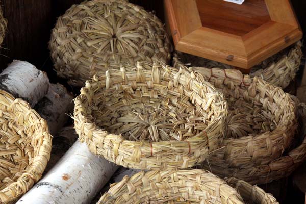 ���R�H���������L