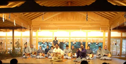   ���������L