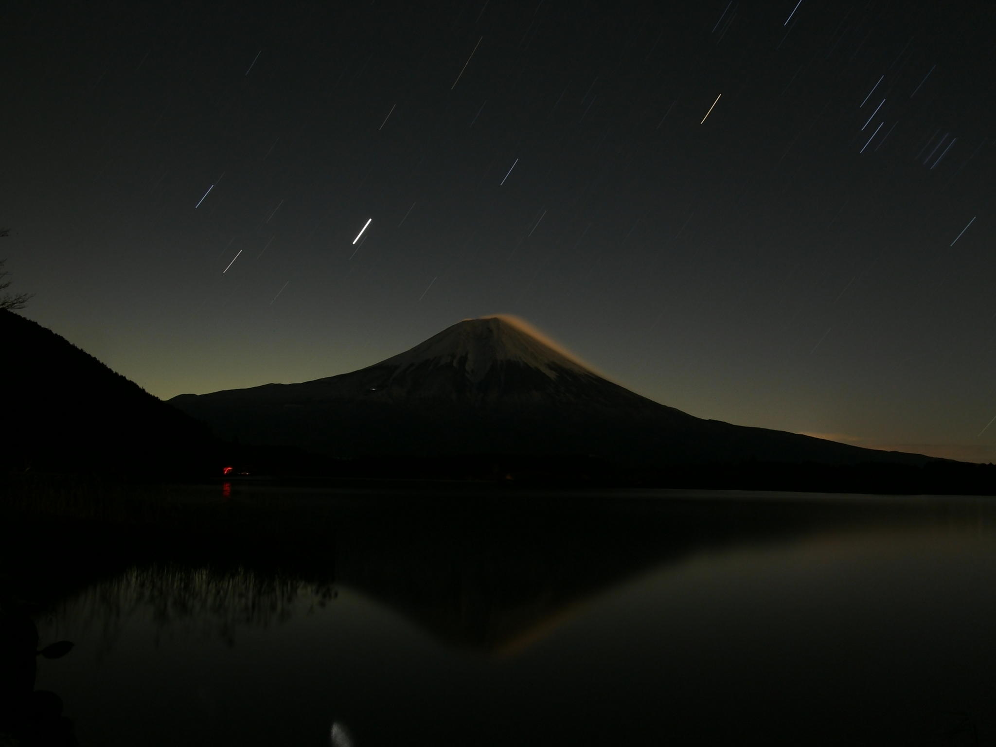 �X���[�N�ێR�̐��E