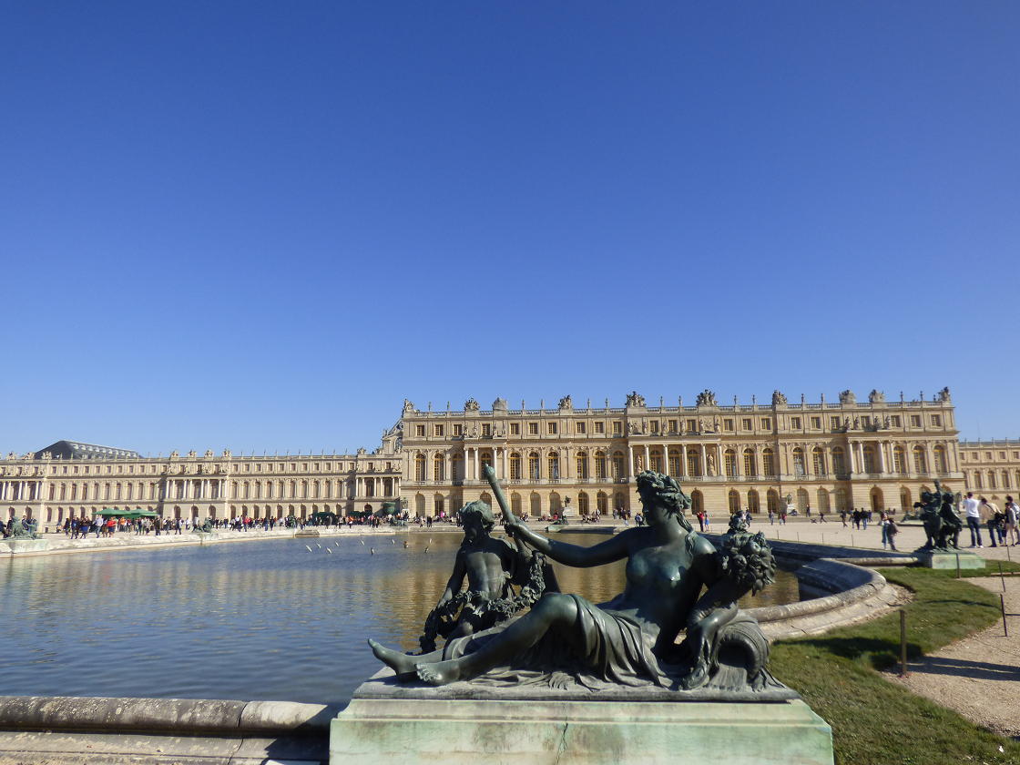 �X���[�N�ێR�̐��E