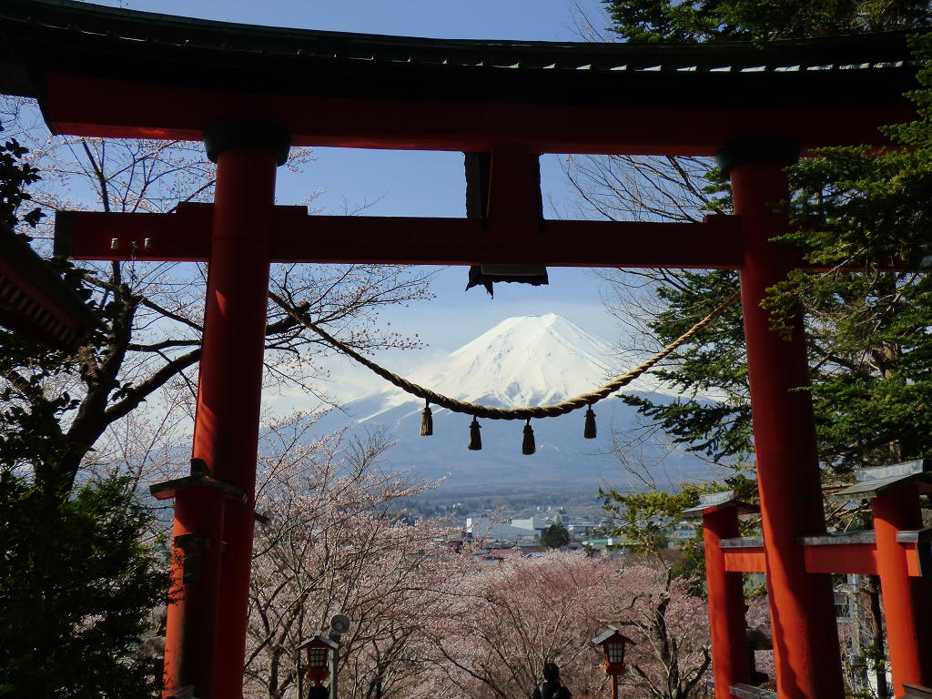 �X���[�N�ێR�̐��E