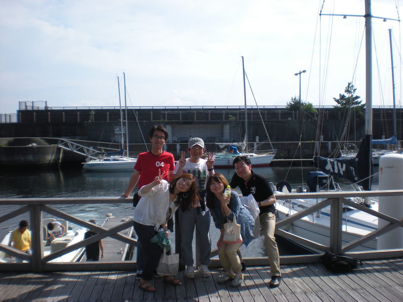 ���ˎs���b�g����EBA-NYU YACHT CLUB�E����