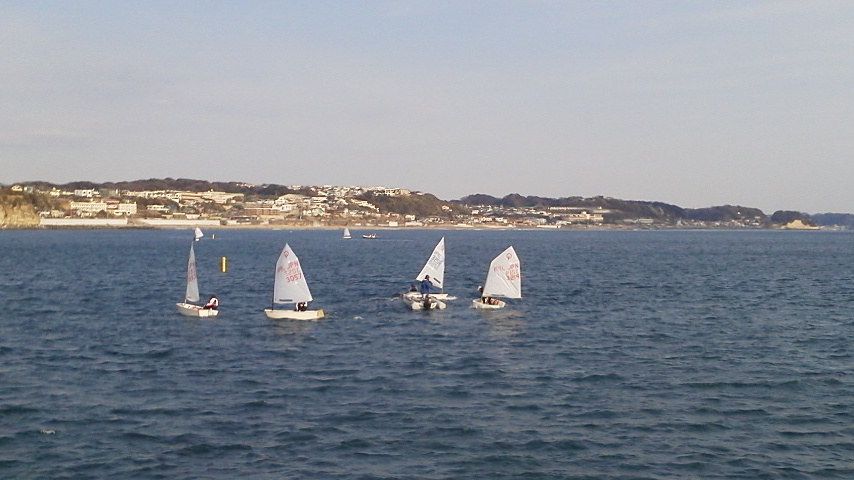 ���ˎs���b�g����EBA-NYU YACHT CLUB�E����