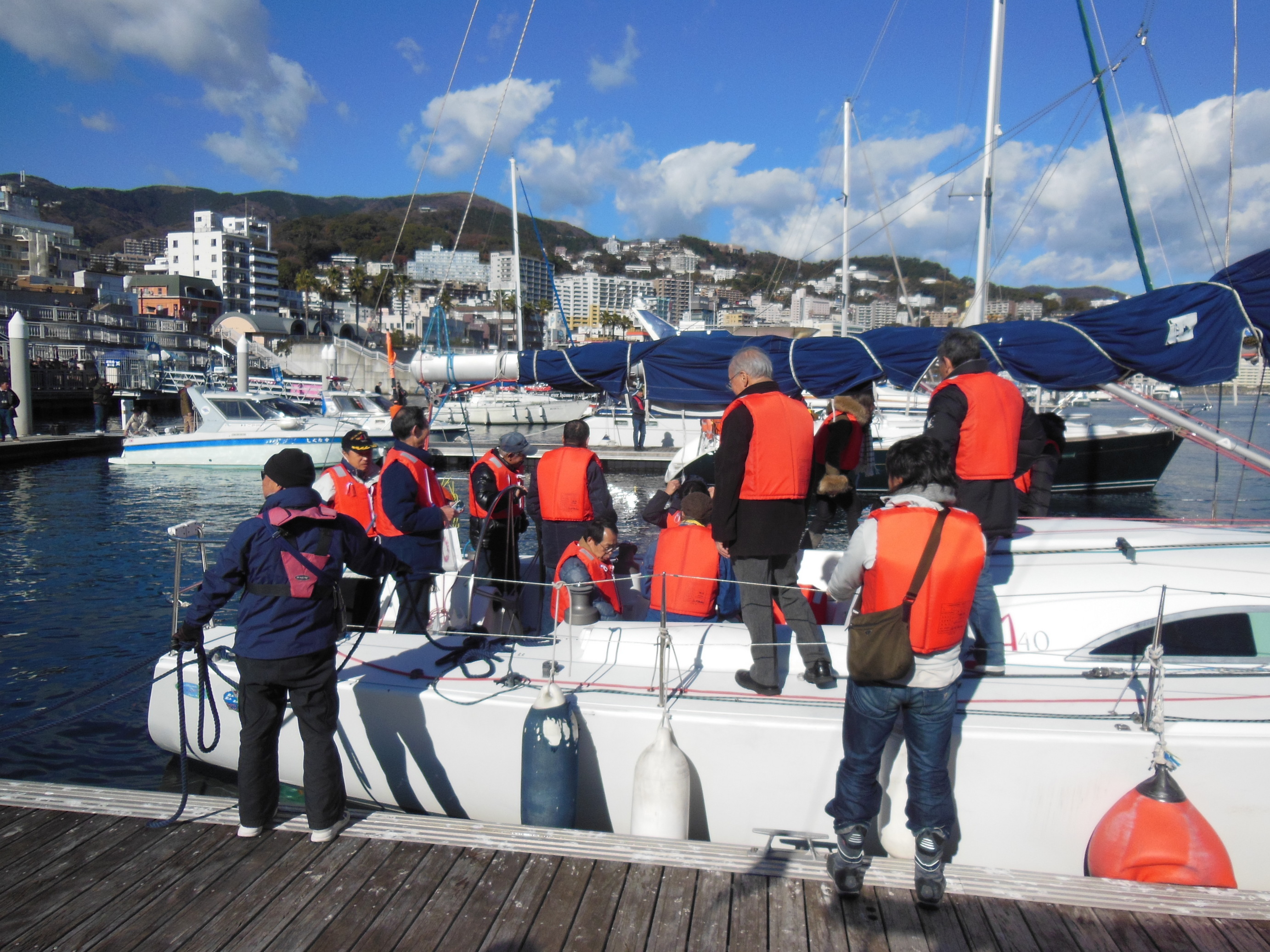 ���ˎs���b�g����EBA-NYU YACHT CLUB�E����