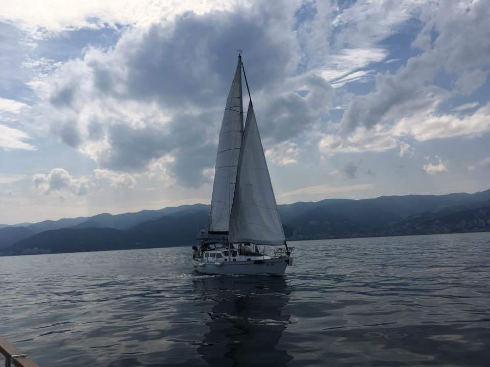 ���ˎs���b�g����EBA-NYU YACHT CLUB�E����