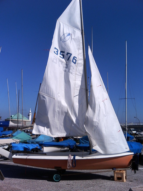 ���ˎs���b�g����EBA-NYU YACHT CLUB�E����