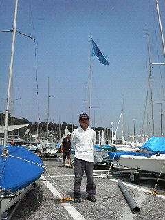 ���ˎs���b�g����EBA-NYU YACHT CLUB�E����