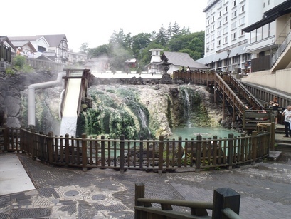 �������A��蓹�A�܂�蓹