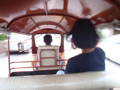 �������A��蓹�A�܂�蓹