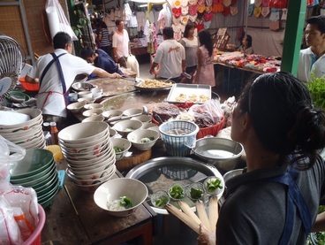 �������A��蓹�A�܂�蓹