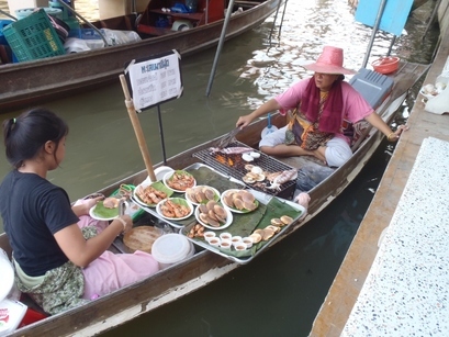 �������A��蓹�A�܂�蓹