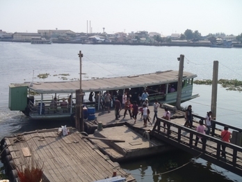 �������A��蓹�A�܂�蓹