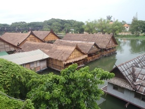 �������A��蓹�A�܂�蓹