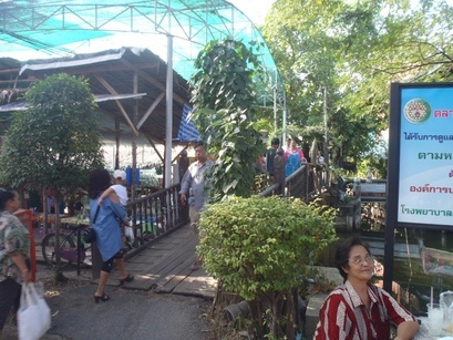 �������A��蓹�A�܂�蓹