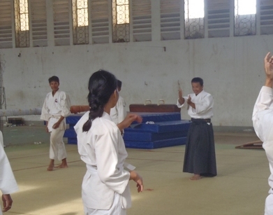 �������A��蓹�A�܂�蓹