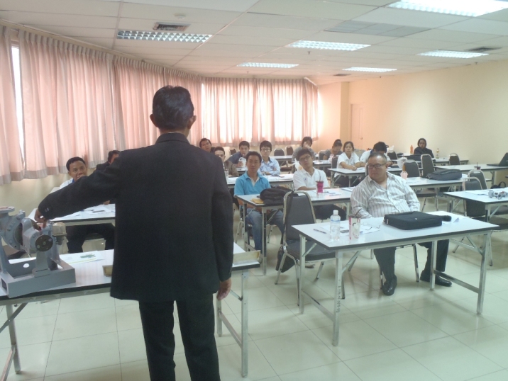 �������A��蓹�A�܂�蓹