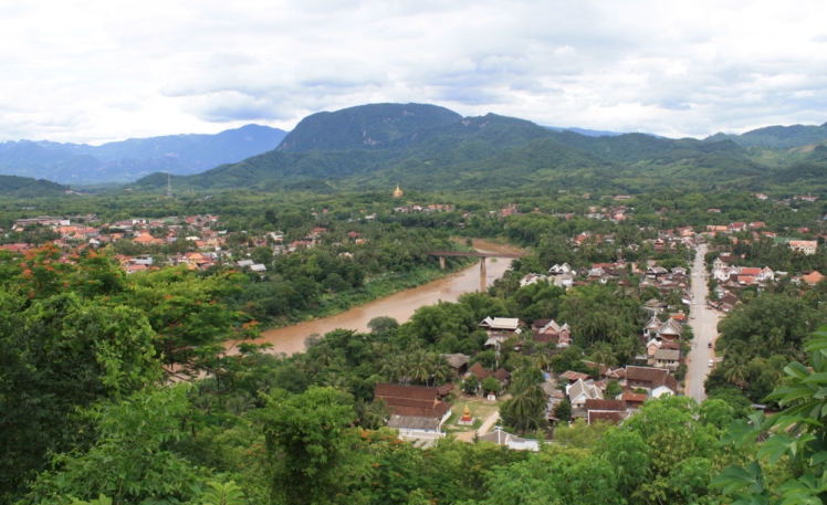 �������A��蓹�A�܂�蓹