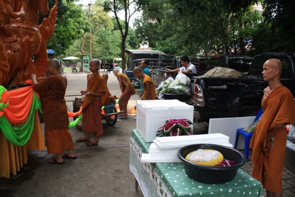 �������A��蓹�A�܂�蓹