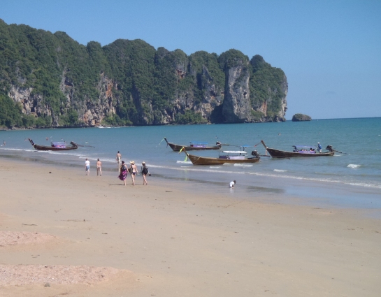 �������A��蓹�A�܂�蓹