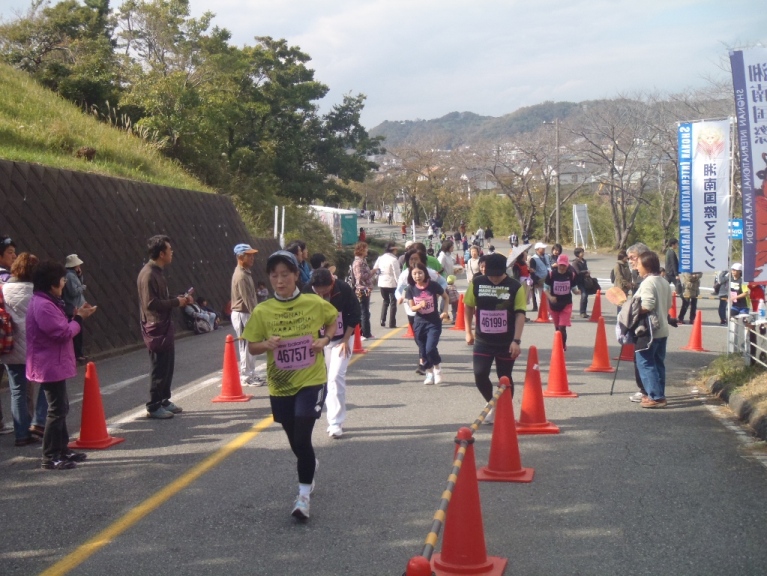 �������A��蓹�A�܂�蓹