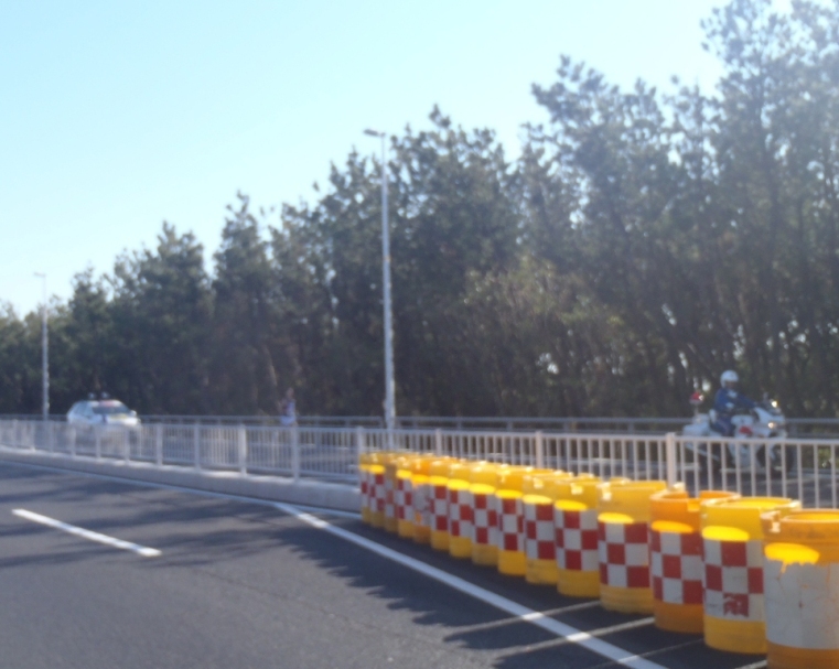 �������A��蓹�A�܂�蓹