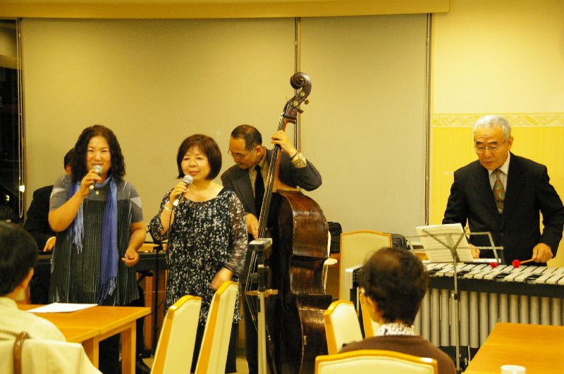 �V���N�}�y�c at Home