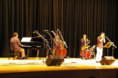 �V���N�}�y�c at Home