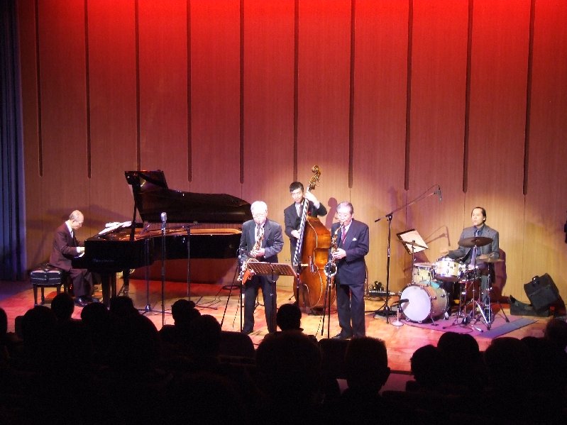 �V���N�}�y�c at Home