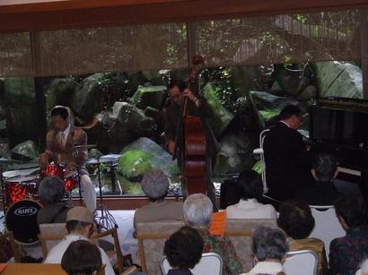 �V���N�}�y�c at Home