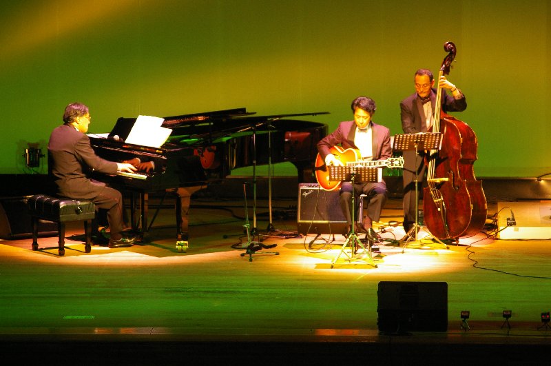 �V���N�}�y�c at Home