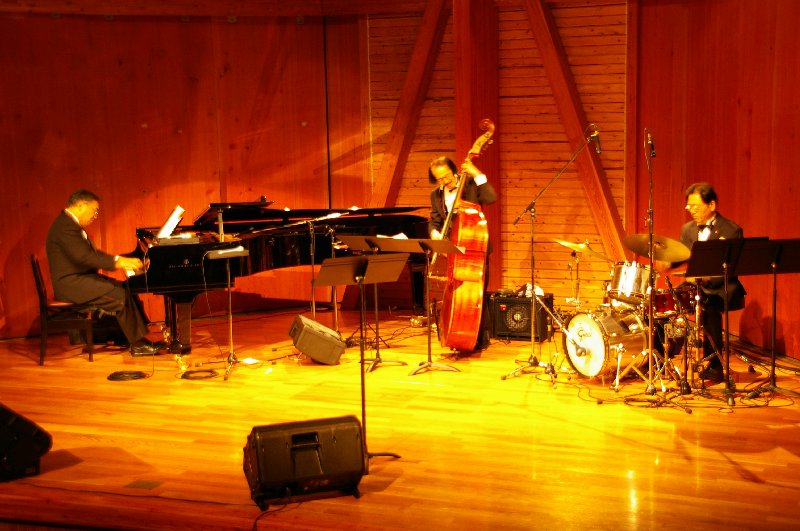 �V���N�}�y�c at Home