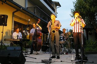 �V���N�}�y�c at Home