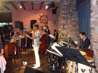 �V���N�}�y�c at Home