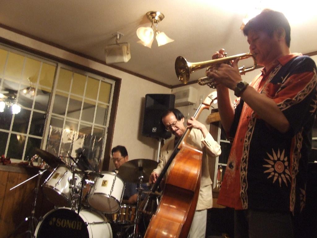 �V���N�}�y�c at Home