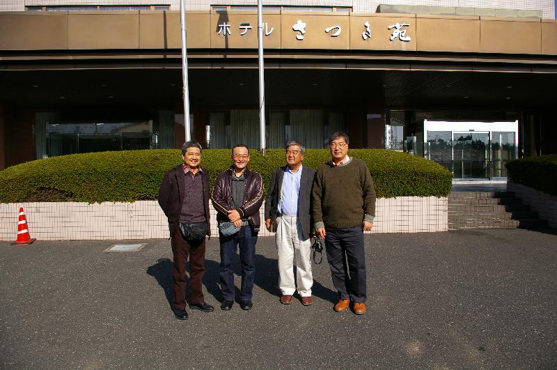 �V���N�}�y�c at Home