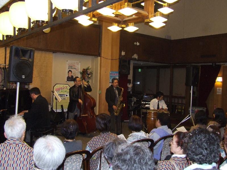 �V���N�}�y�c at Home