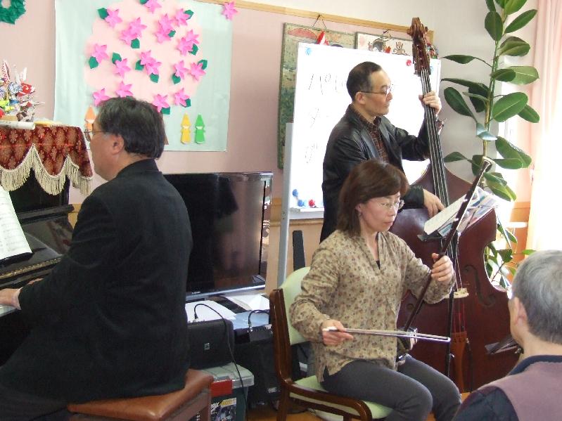 �V���N�}�y�c at Home