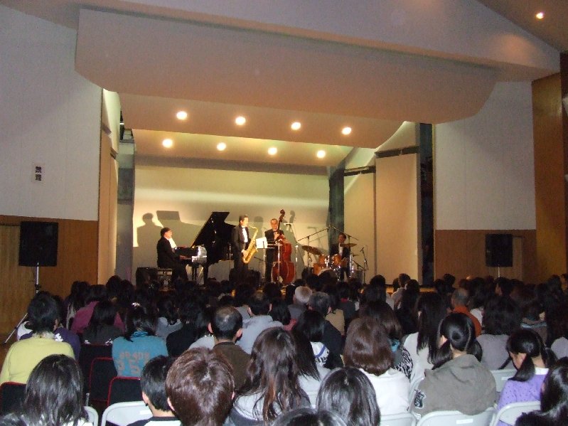 �V���N�}�y�c at Home