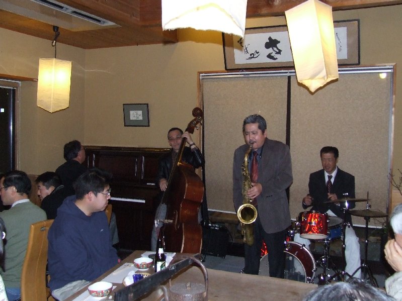 �V���N�}�y�c at Home