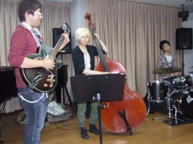 �V���N�}�y�c at Home