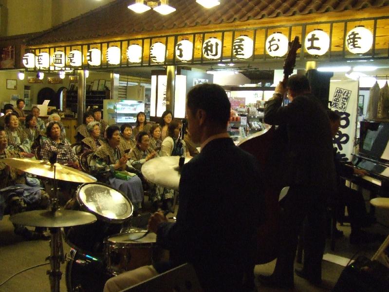 �V���N�}�y�c at Home