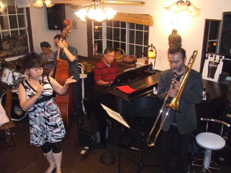 �V���N�}�y�c at Home