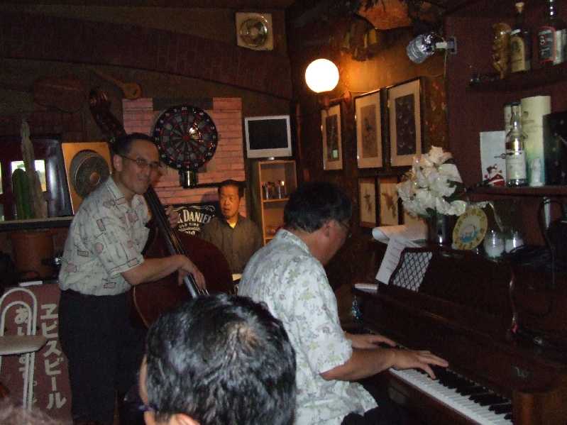 �V���N�}�y�c at Home