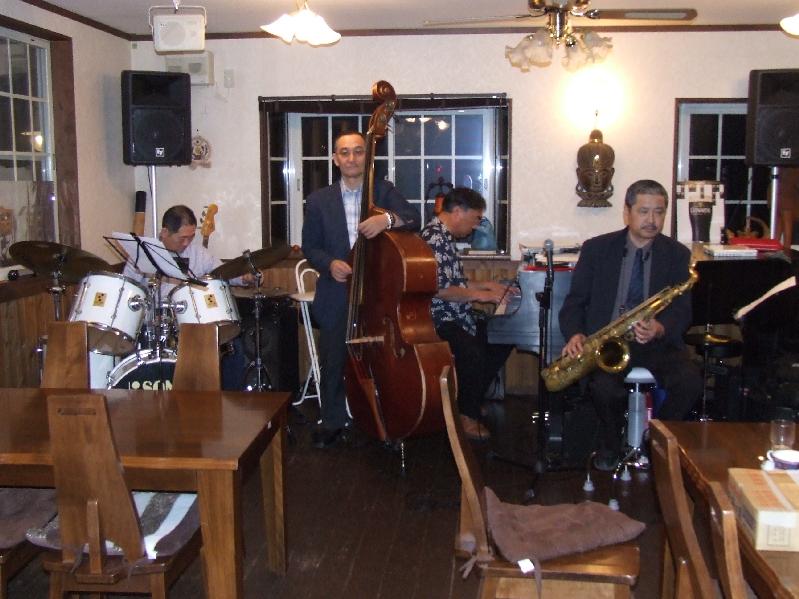 �V���N�}�y�c at Home