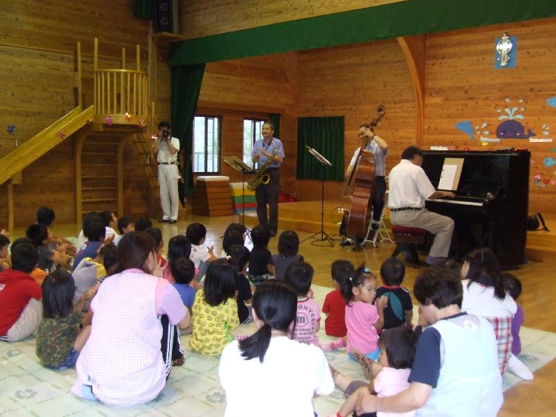 �V���N�}�y�c at Home