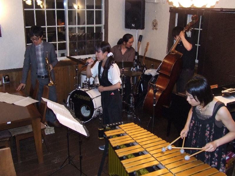 �V���N�}�y�c at Home