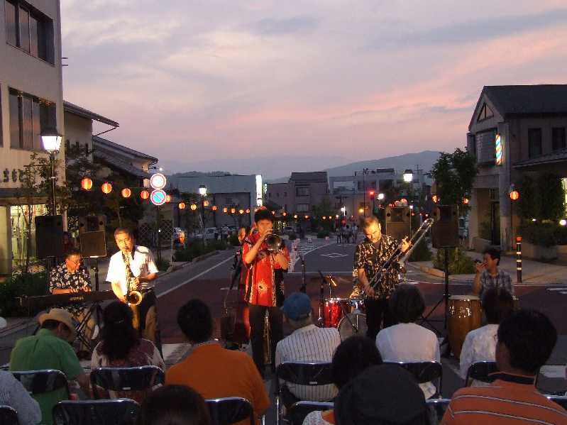 �V���N�}�y�c at Home